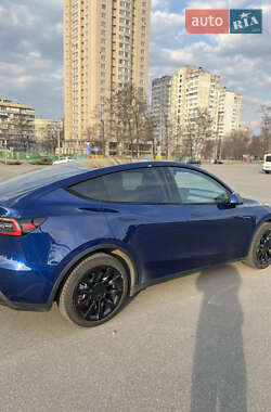 Внедорожник / Кроссовер Tesla Model Y 2021 в 