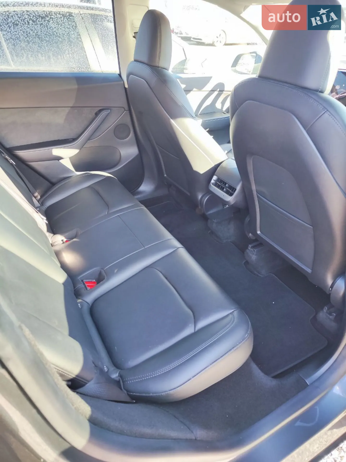 2022 Tesla Model Y - мініатюра 9