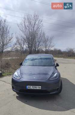 Внедорожник / Кроссовер Tesla Model Y 2023 в 