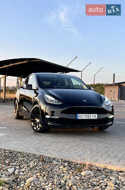 Позашляховик / Кросовер Tesla Model Y 2020 в Буштино