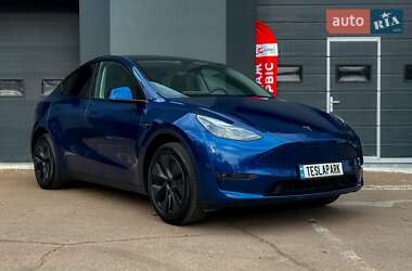 Внедорожник / Кроссовер Tesla Model Y 2024 в 