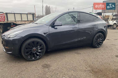 Внедорожник / Кроссовер Tesla Model Y 2024 в 