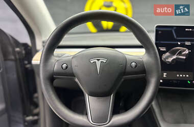 Внедорожник / Кроссовер Tesla Model Y 2021 в 
