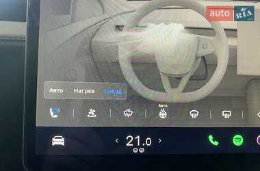 Внедорожник / Кроссовер Tesla Model Y 2025 в 