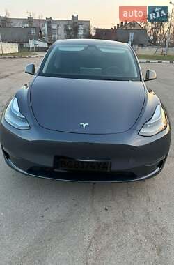 Внедорожник / Кроссовер Tesla Model Y 2023 в 
