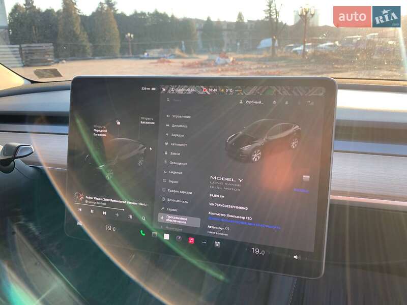 Внедорожник / Кроссовер Tesla Model Y 2023 в Львове