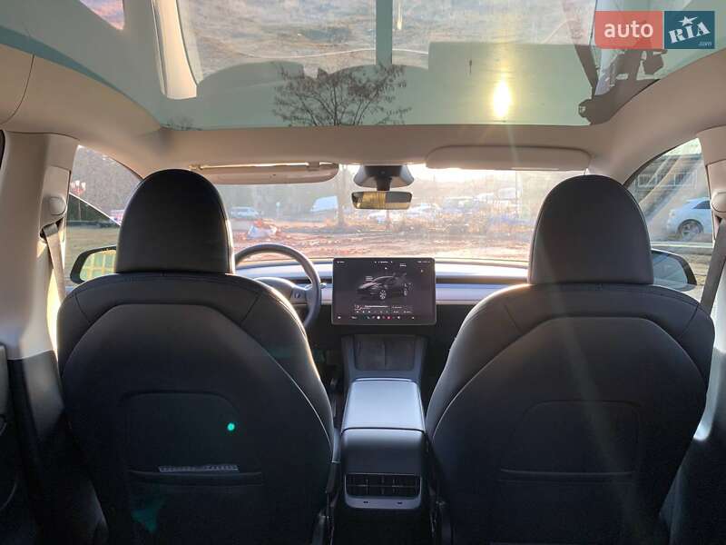 Внедорожник / Кроссовер Tesla Model Y 2023 в Львове