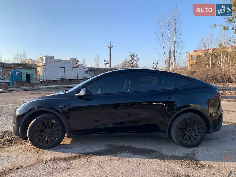 Внедорожник / Кроссовер Tesla Model Y 2023 в Львове
