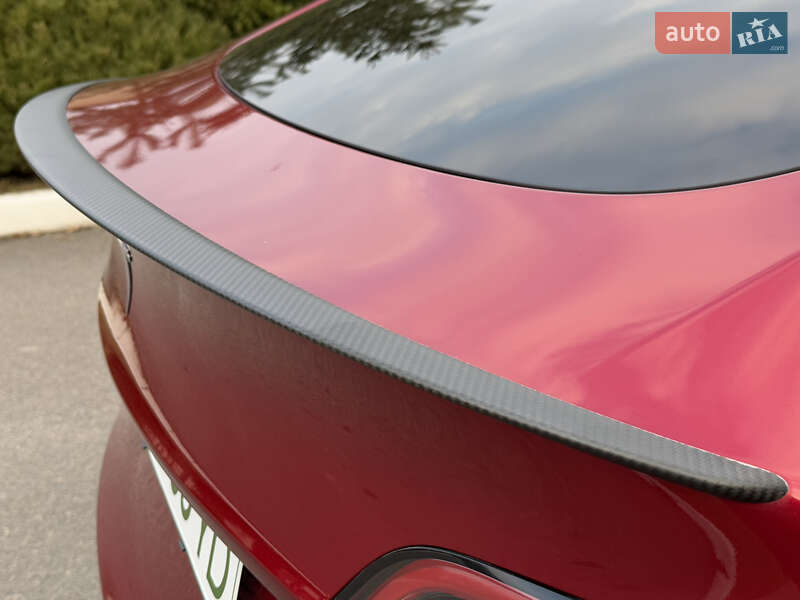 Внедорожник / Кроссовер Tesla Model Y 2024 в Ровно