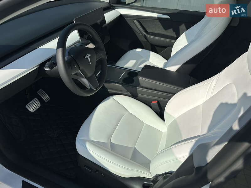 Внедорожник / Кроссовер Tesla Model Y 2023 в Львове