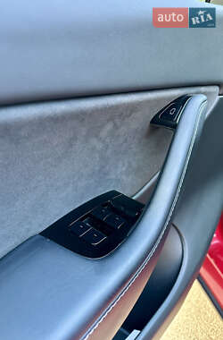 Позашляховик / Кросовер Tesla Model Y 2020 в 