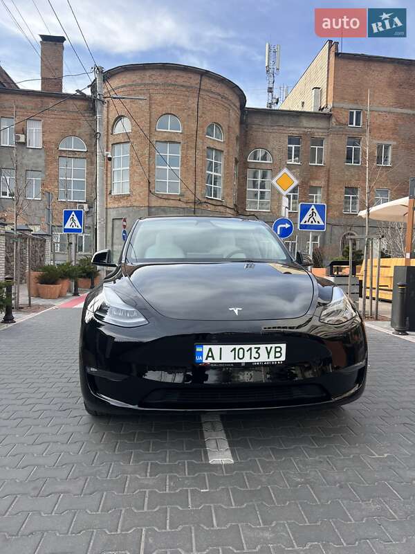 Позашляховик / Кросовер Tesla Model Y 2023 в Києві