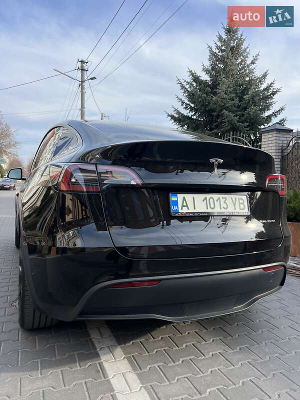 Позашляховик / Кросовер Tesla Model Y 2023 в Києві