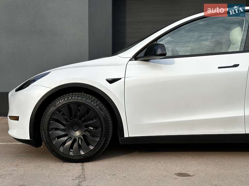 Позашляховик / Кросовер Tesla Model Y 2022 в Києві