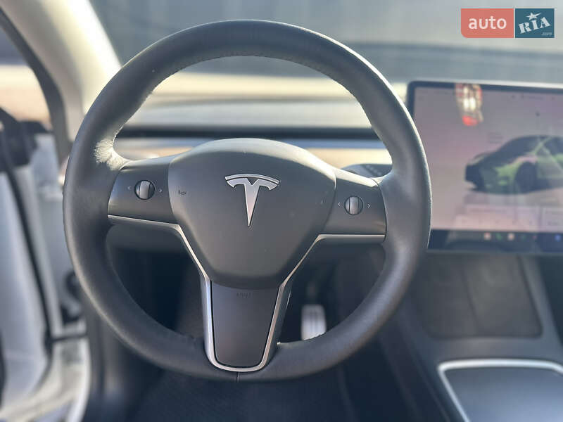 Позашляховик / Кросовер Tesla Model Y 2023 в Хмельницькому