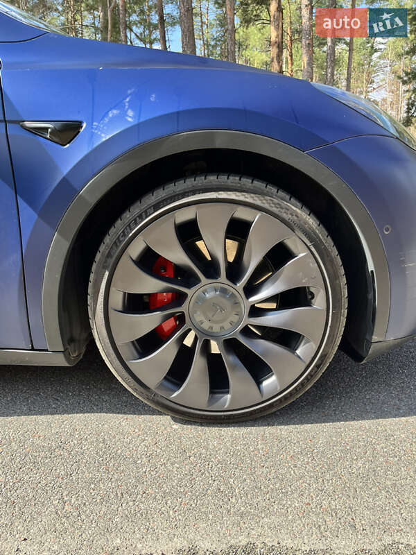 Позашляховик / Кросовер Tesla Model Y 2020 в Києві