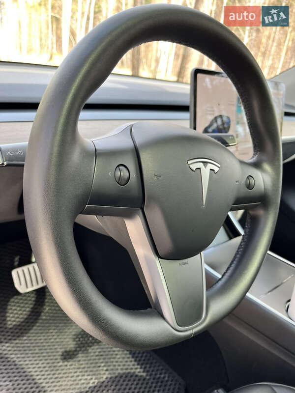 Позашляховик / Кросовер Tesla Model Y 2020 в Києві
