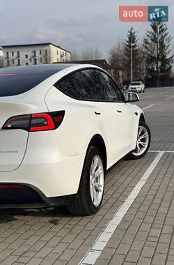 Внедорожник / Кроссовер Tesla Model Y 2023 в 
