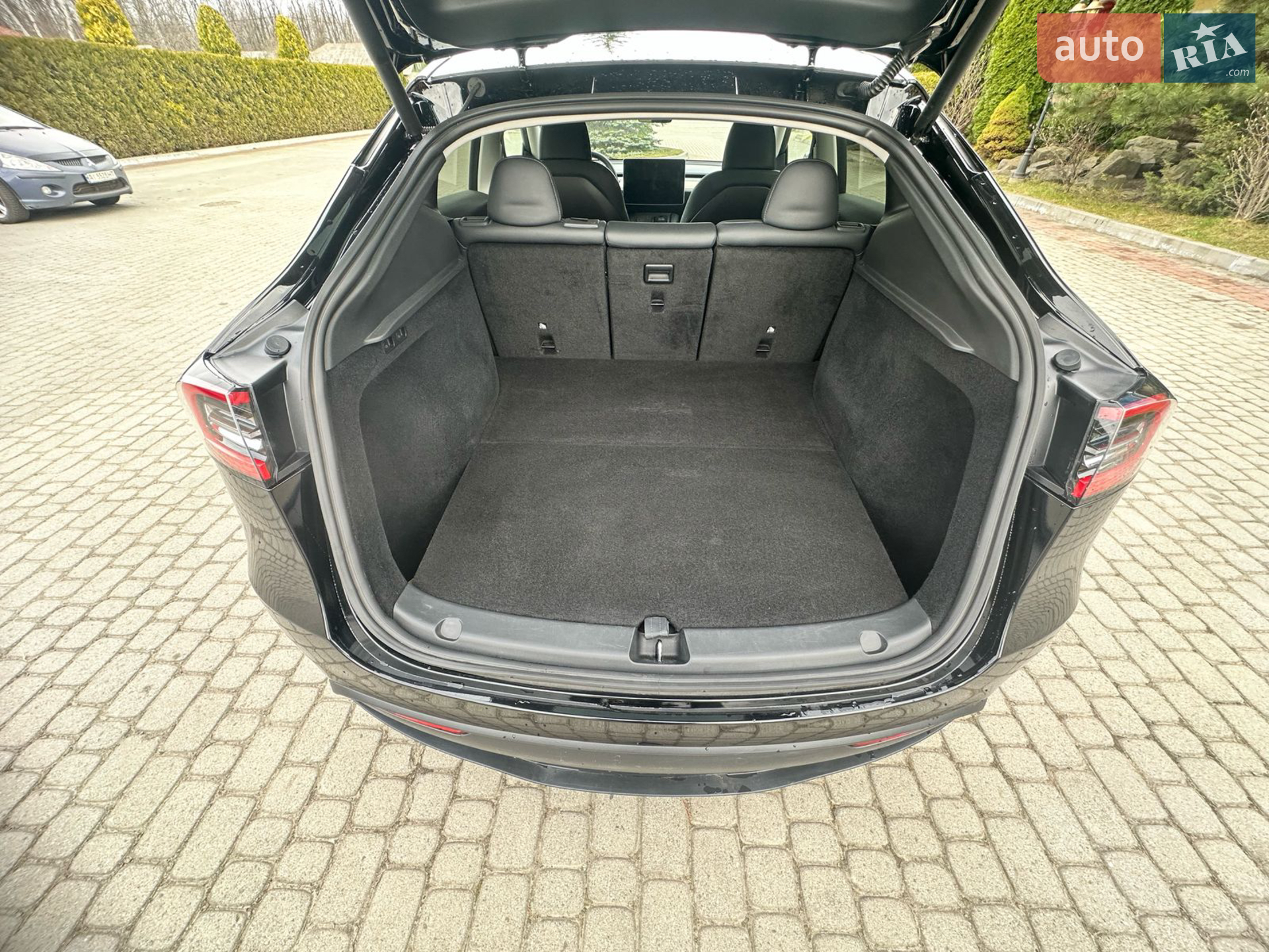 2022 Tesla Model Y - мініатюра 20