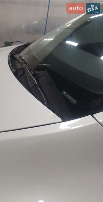 Внедорожник / Кроссовер Tesla Model Y 2020 в Киеве