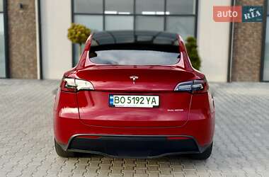 Позашляховик / Кросовер Tesla Model Y 2021 в 