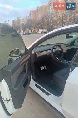 Внедорожник / Кроссовер Tesla Model Y 2022 в 