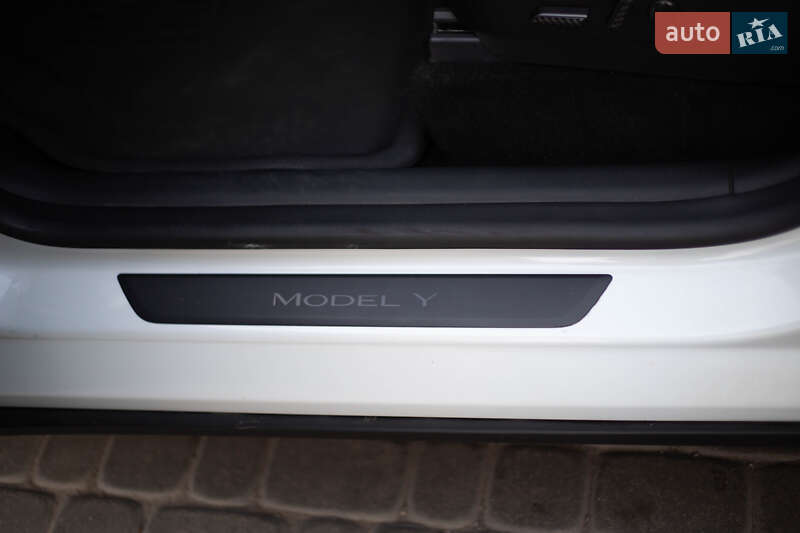 Внедорожник / Кроссовер Tesla Model Y 2021 в Виннице