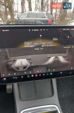 Позашляховик / Кросовер Tesla Model Y 2022 в 