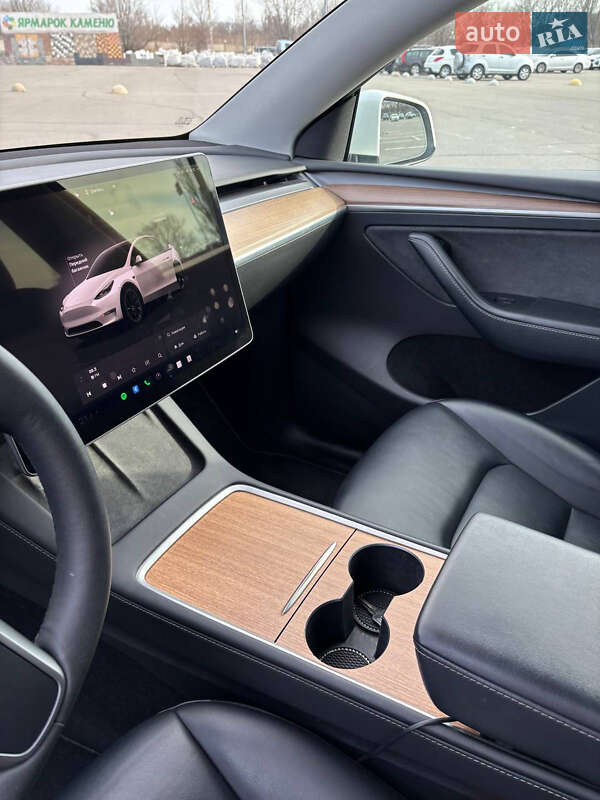Внедорожник / Кроссовер Tesla Model Y 2023 в Днепре фото 18 Внедорожник / Кроссовер Tesla Model Y 2023 в Днепре