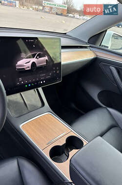 Внедорожник / Кроссовер Tesla Model Y 2023 в 