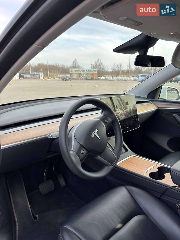 Внедорожник / Кроссовер Tesla Model Y 2023 в Днепре фото 33 Внедорожник / Кроссовер Tesla Model Y 2023 в Днепре