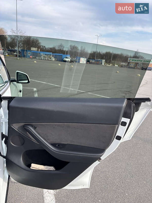 Внедорожник / Кроссовер Tesla Model Y 2023 в Днепре фото 41 Внедорожник / Кроссовер Tesla Model Y 2023 в Днепре