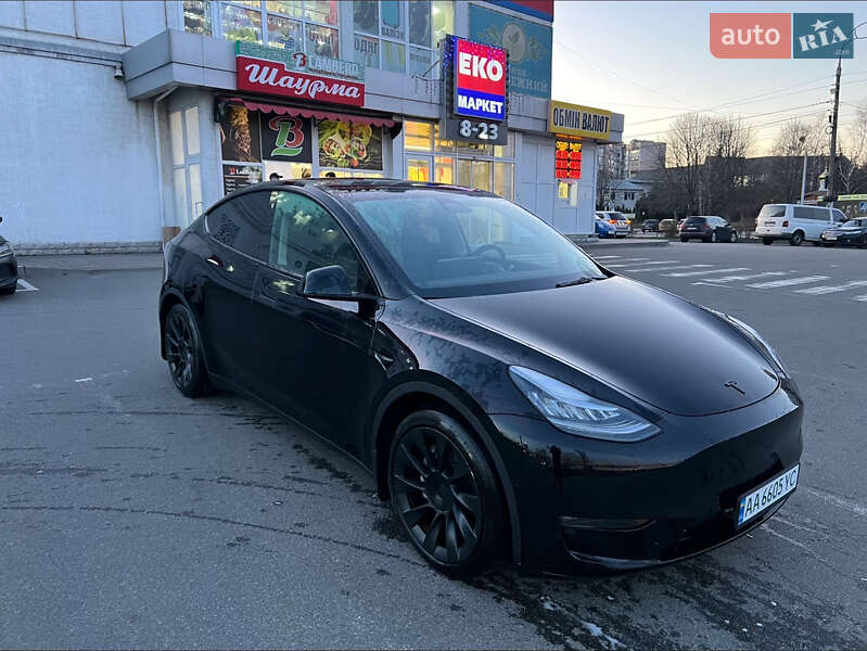 Внедорожник / Кроссовер Tesla Model Y 2021 в 