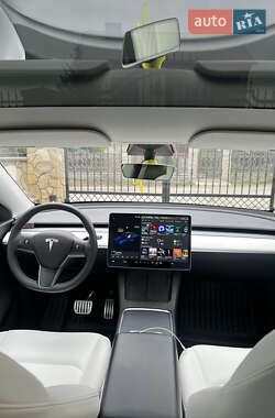 Позашляховик / Кросовер Tesla Model Y 2021 в 