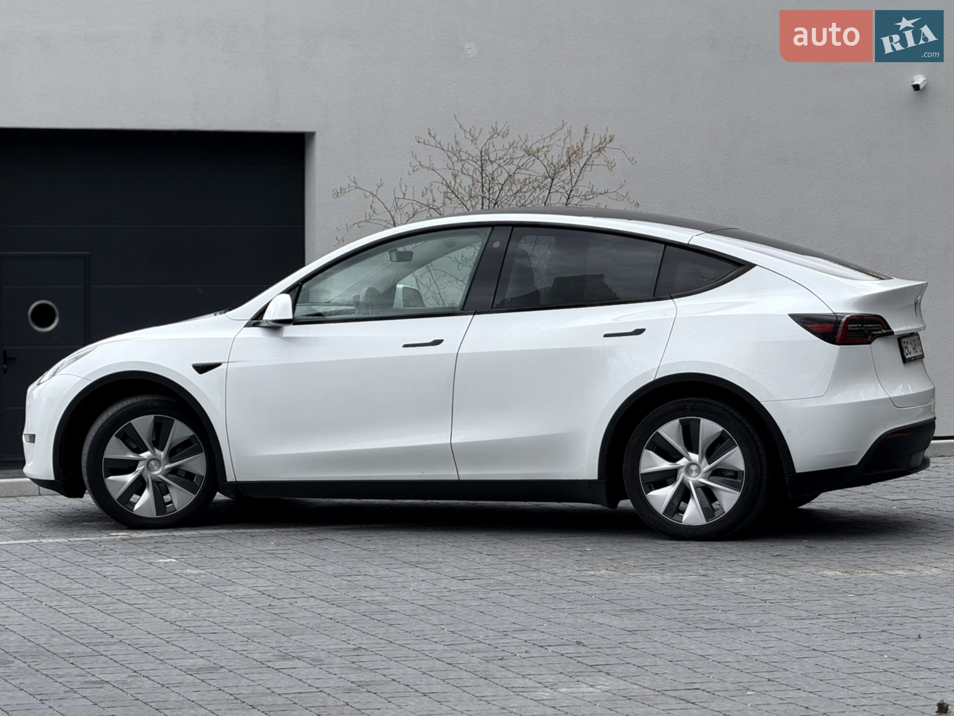 2021 Tesla Model Y - мініатюра 3