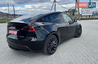 Позашляховик / Кросовер Tesla Model Y 2021 в 
