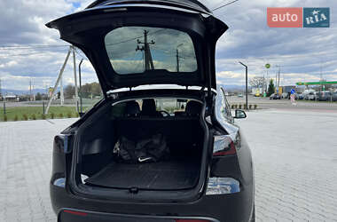 Позашляховик / Кросовер Tesla Model Y 2021 в 