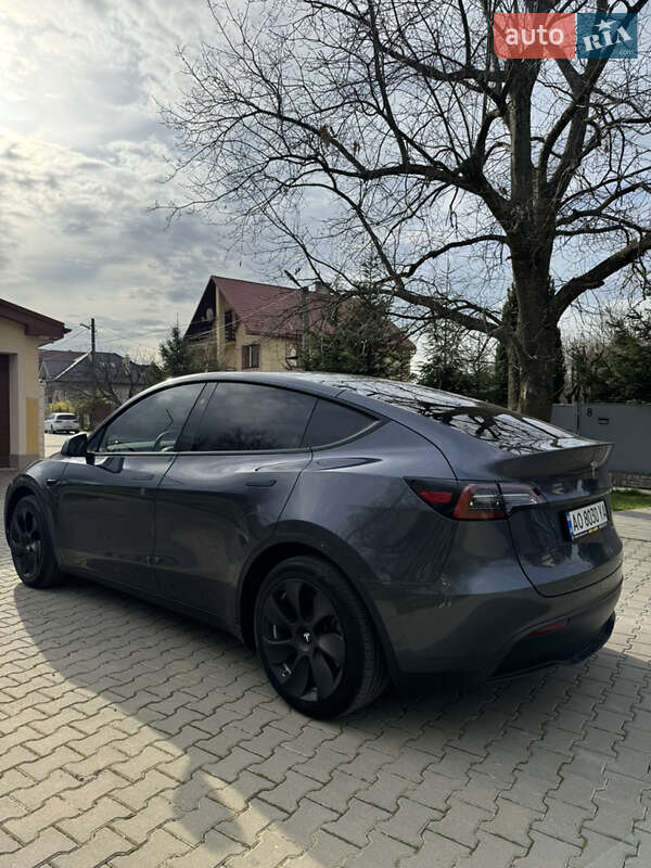 Внедорожник / Кроссовер Tesla Model Y 2023 в Ужгороде фото 3 Внедорожник / Кроссовер Tesla Model Y 2023 в Ужгороде