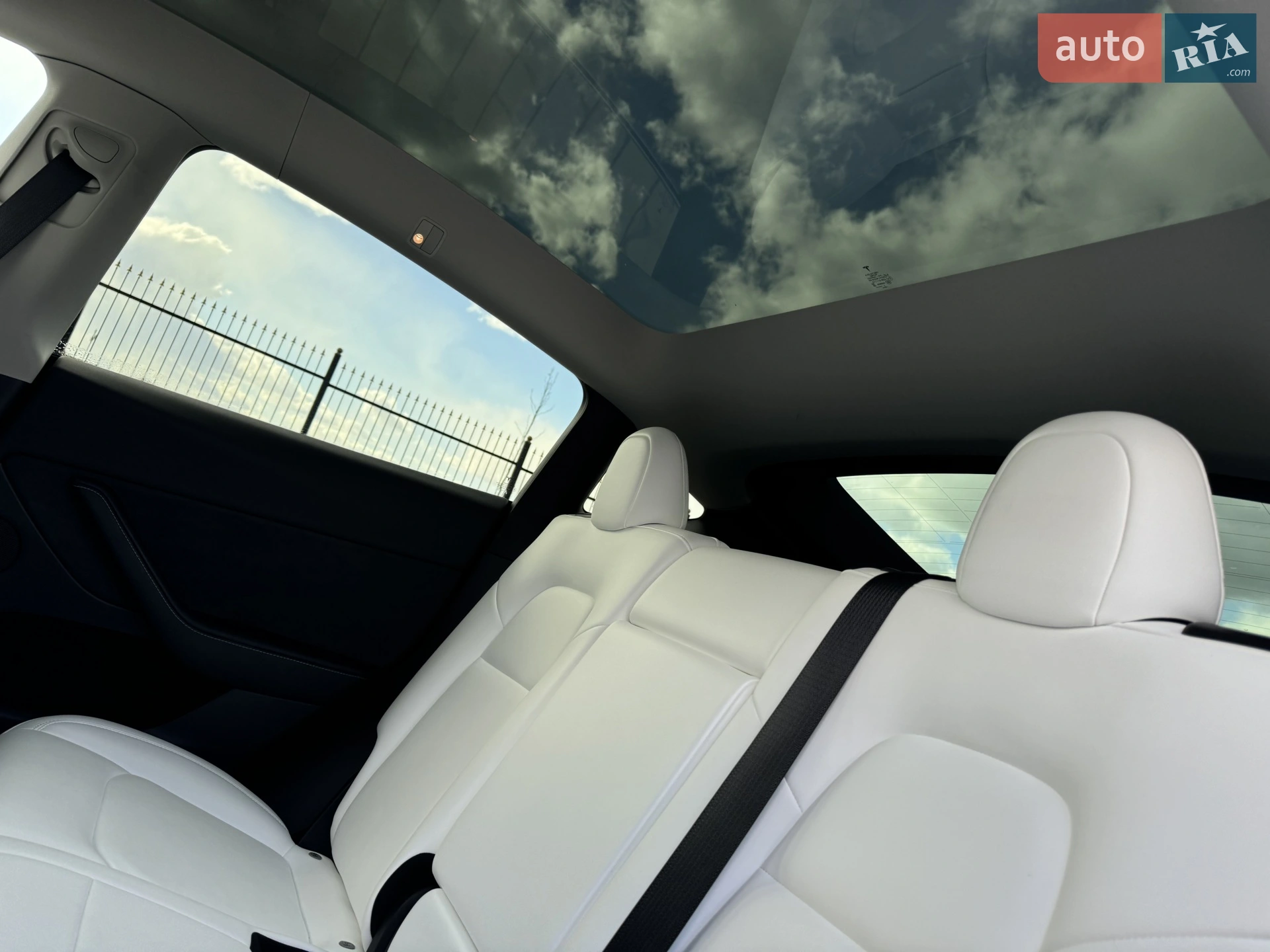 2021 Tesla Model Y - мініатюра 23