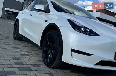 Внедорожник / Кроссовер Tesla Model Y 2023 в 