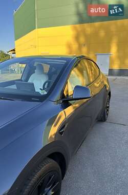 Внедорожник / Кроссовер Tesla Model Y 2022 в 