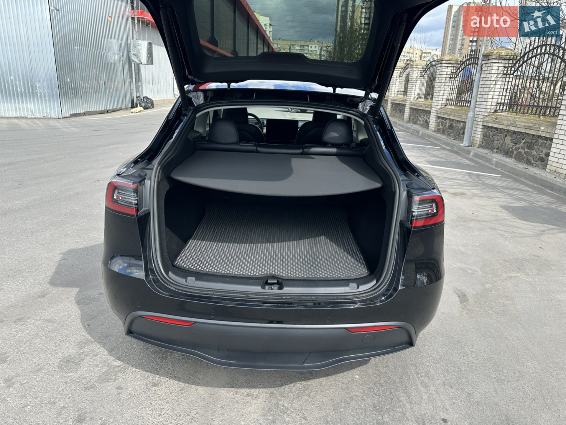 2022 Tesla Model Y - мініатюра 14
