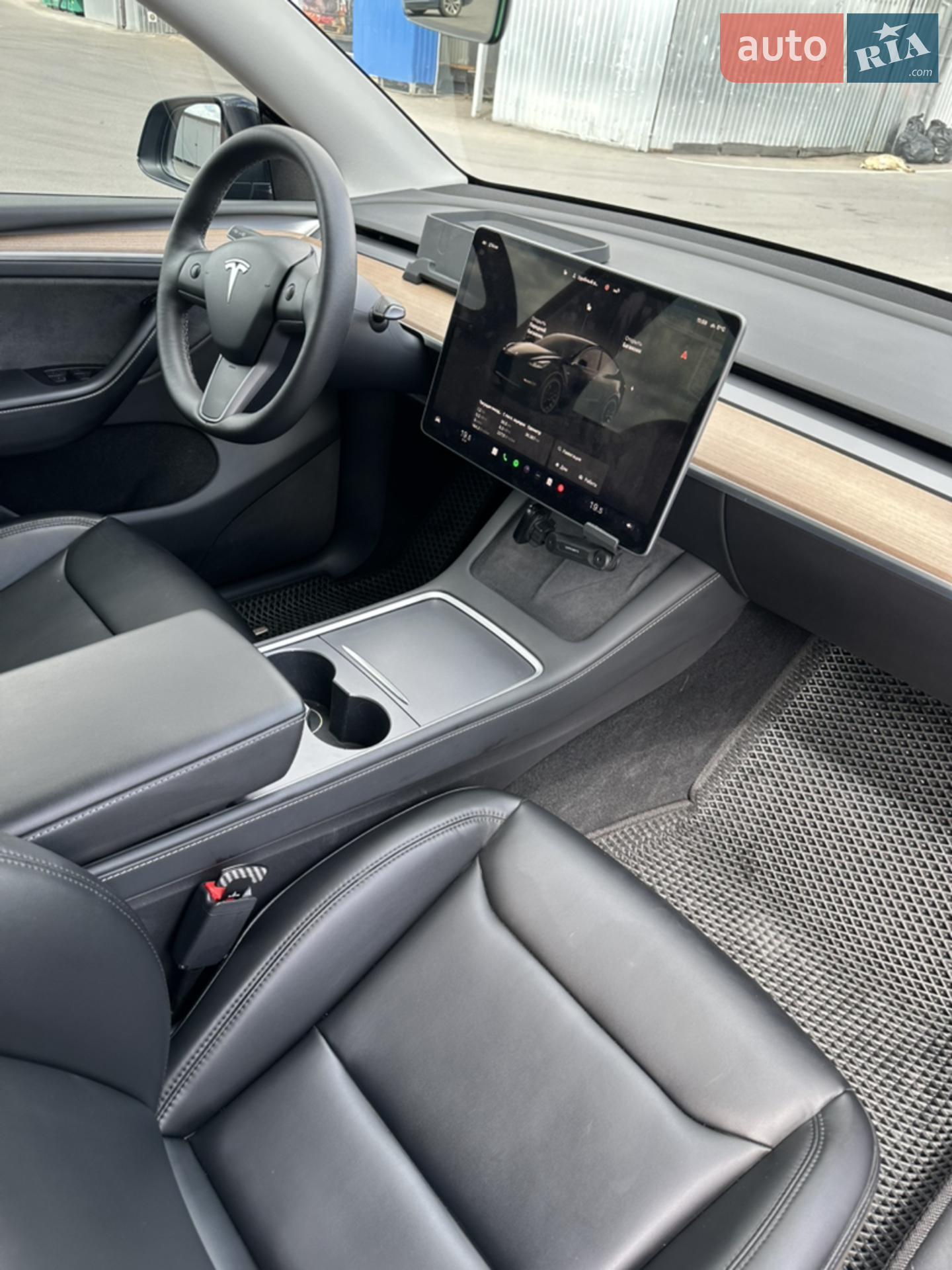 2022 Tesla Model Y - мініатюра 17