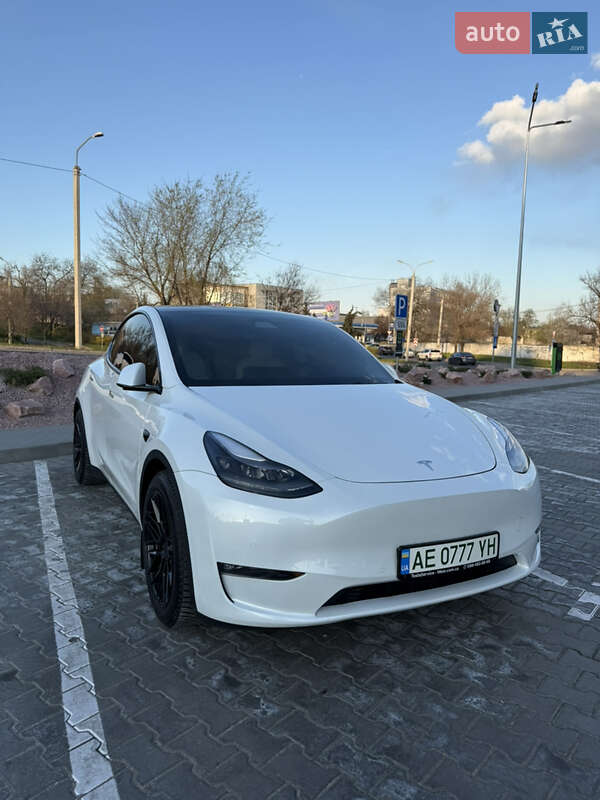 Позашляховик / Кросовер Tesla Model Y 2022 в Дніпрі