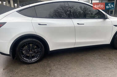 Внедорожник / Кроссовер Tesla Model Y 2020 в Киеве