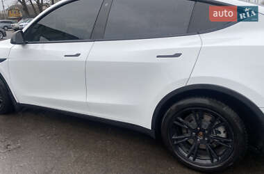 Внедорожник / Кроссовер Tesla Model Y 2020 в Киеве