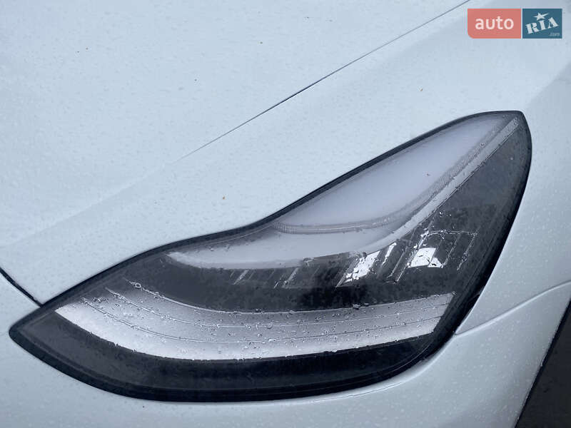 Позашляховик / Кросовер Tesla Model Y 2020 в Києві