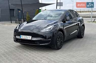 Позашляховик / Кросовер Tesla Model Y 2024 в 