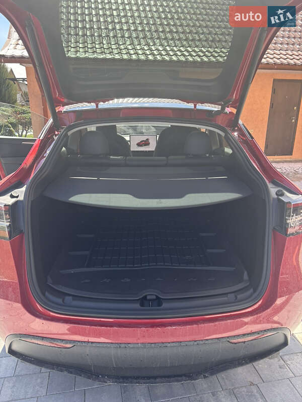 Внедорожник / Кроссовер Tesla Model Y 2023 в Збараже