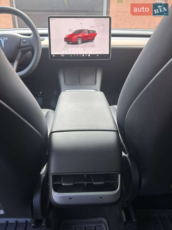 Внедорожник / Кроссовер Tesla Model Y 2023 в Збараже